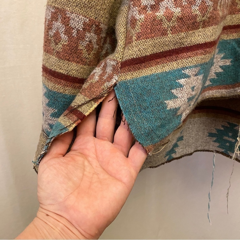 La Miel Size Small Aztec Shacket Western Shirt Jacket Frayed Hems Cowgirl - Picture 10 of 16